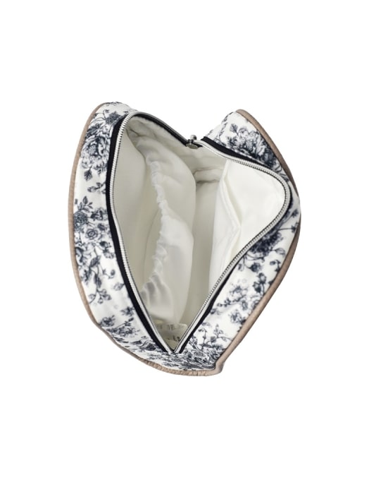 アートフィット フラワースクエアポーチ